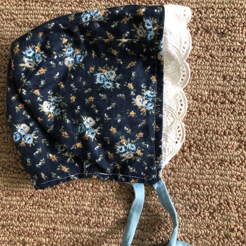 3-6m navy floral lace ruffle brimmed bonnet